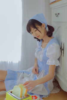 丰满人妻中伦妇伦精品APP